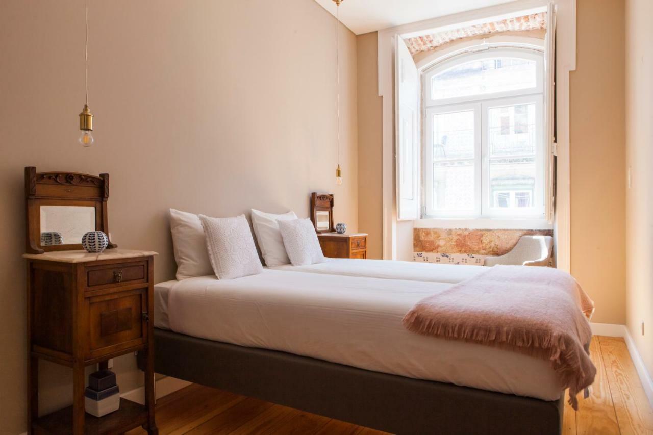 ליסבון Alfama Baixa Spacious And Bright Apartment Blends The Historic And The Contemporary 2 Bedrs & 2 Bathrs Ac 18Th Century Building מראה חיצוני תמונה