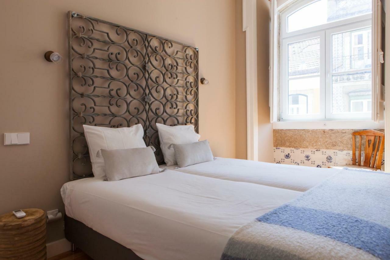 ליסבון Alfama Baixa Spacious And Bright Apartment Blends The Historic And The Contemporary 2 Bedrs & 2 Bathrs Ac 18Th Century Building מראה חיצוני תמונה