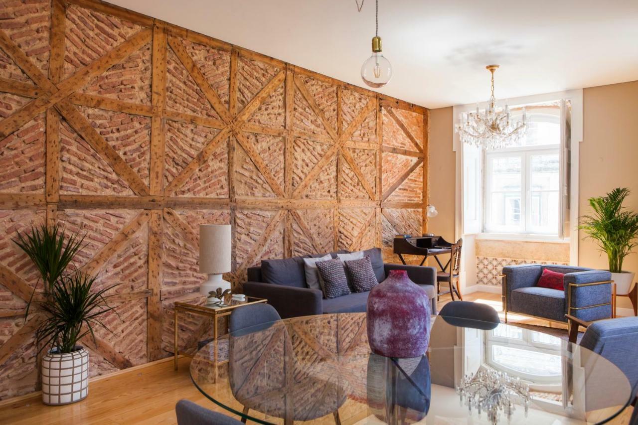 ליסבון Alfama Baixa Spacious And Bright Apartment Blends The Historic And The Contemporary 2 Bedrs & 2 Bathrs Ac 18Th Century Building מראה חיצוני תמונה